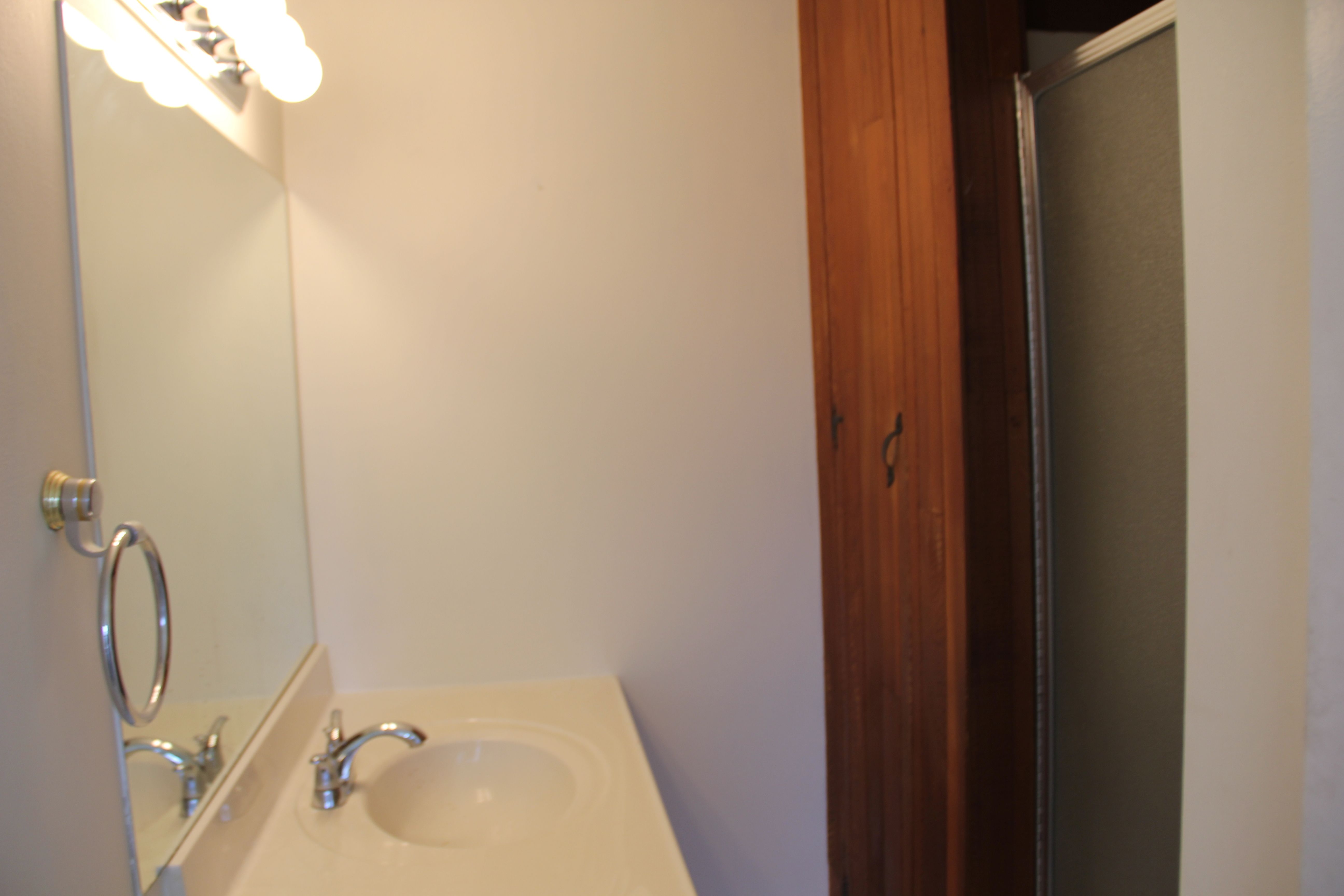 Affordable Private Room 3 for Students in Burquitlam near SkyTrain